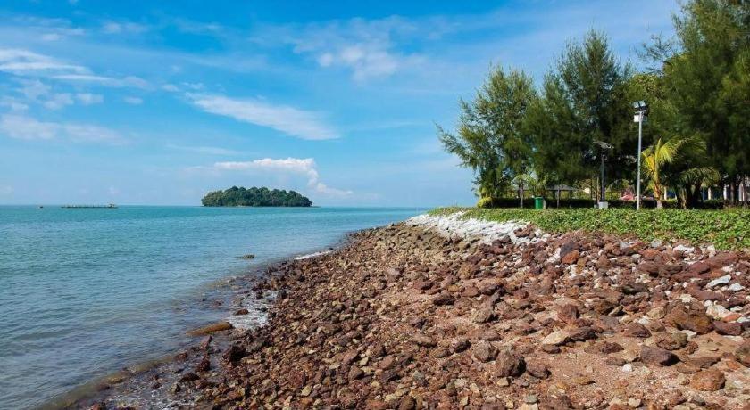 Sea Front Hotel Port Dickson Exterior photo